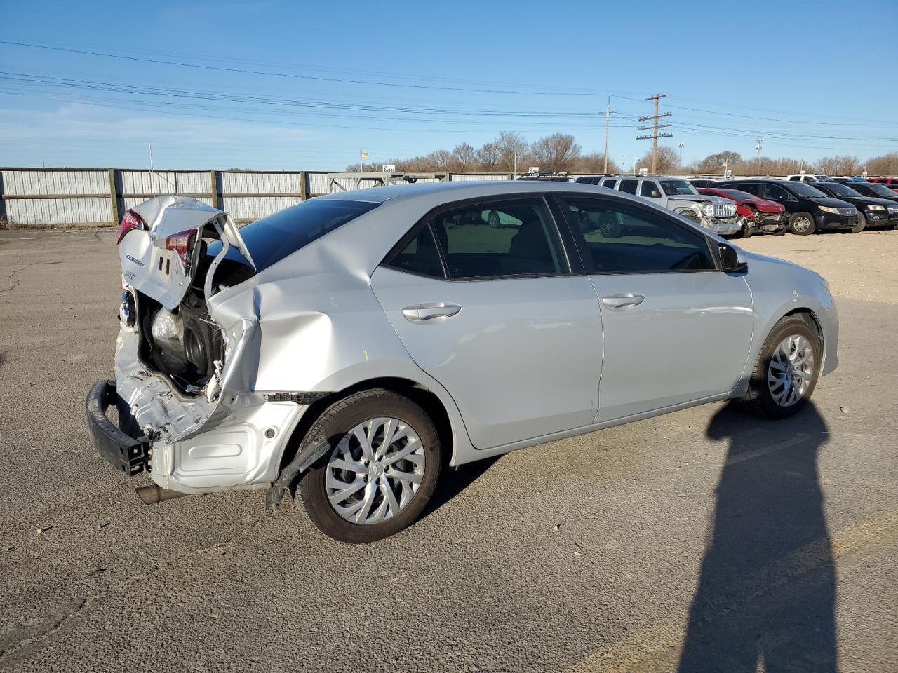 2019 TOYOTA COROLLA L - Image 3