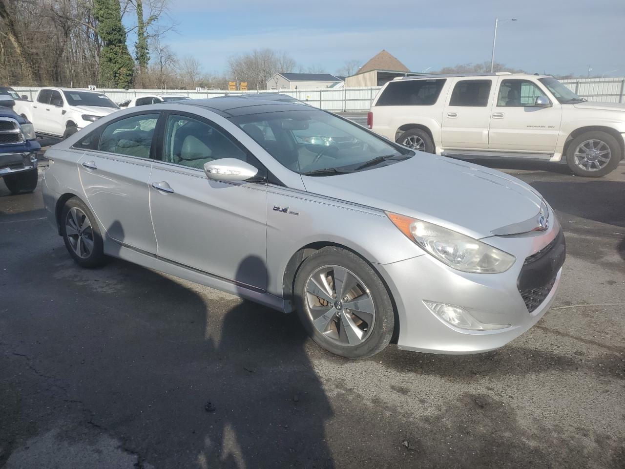 2011 HYUNDAI SONATA HYB - Фото 4