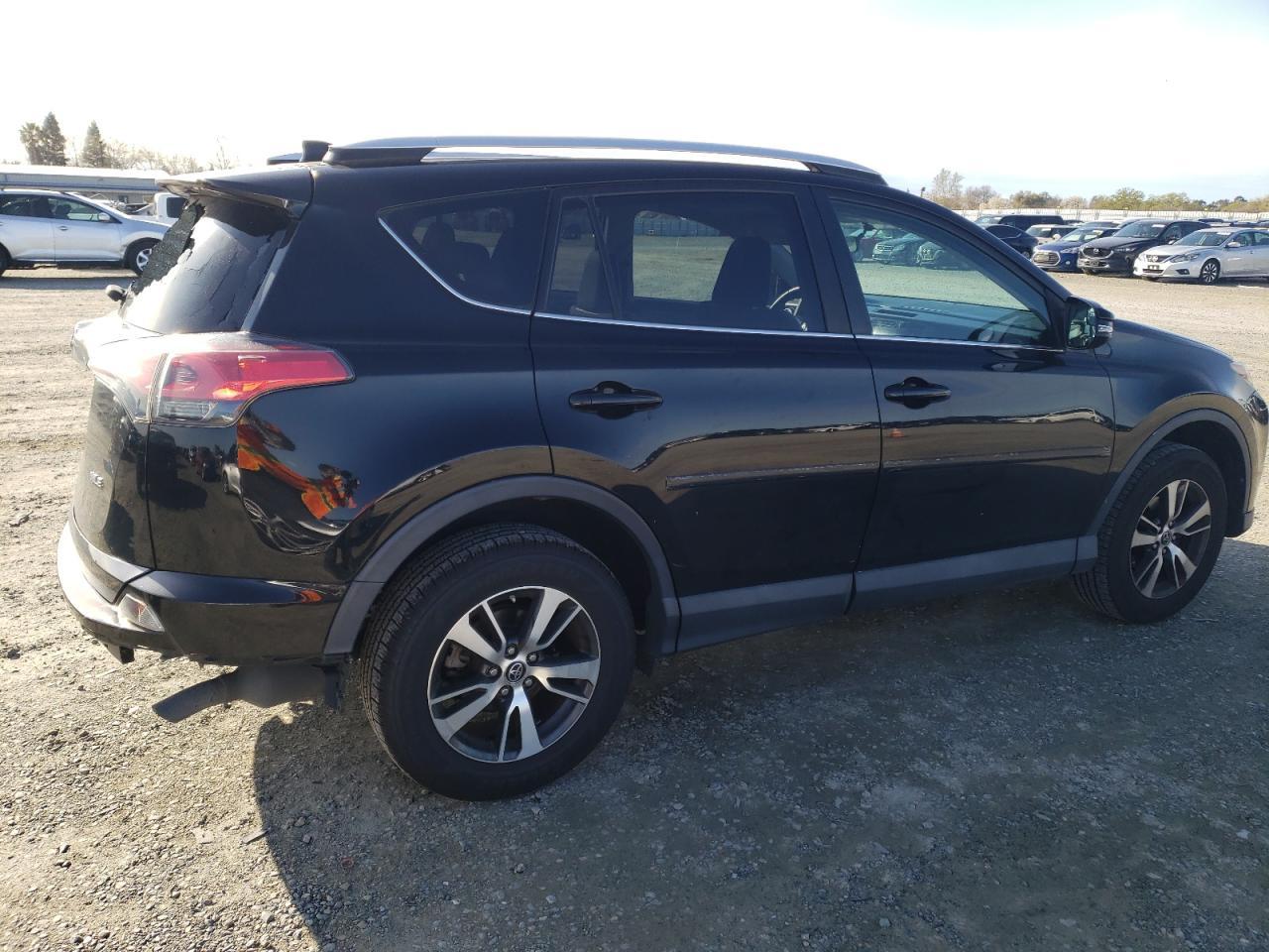 2016 TOYOTA RAV4 XLE - Фото 3