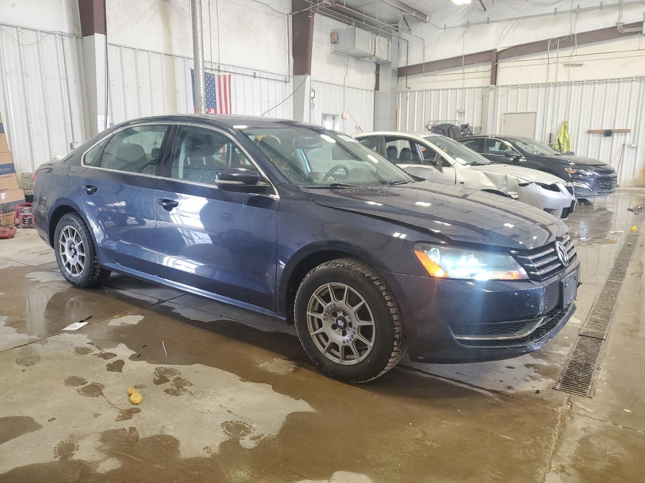 2014 VOLKSWAGEN PASSAT SE - Фото 4