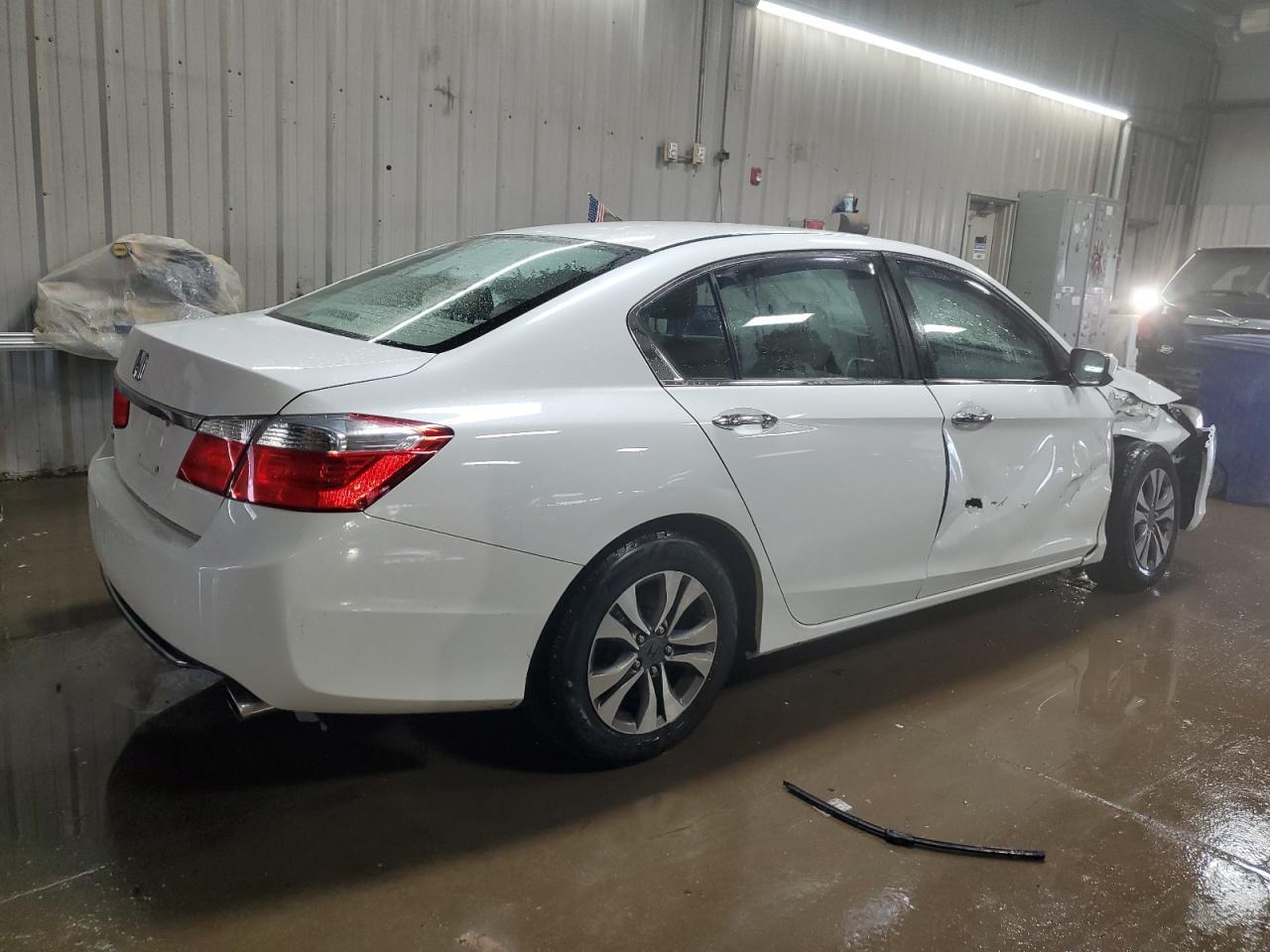 2014 HONDA ACCORD LX - Image 3