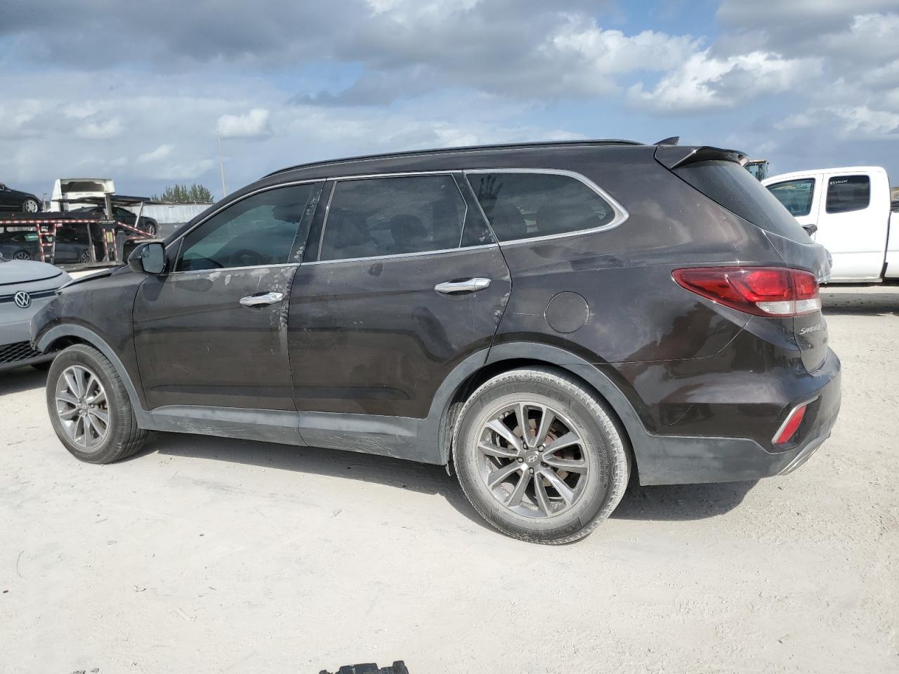 2017 HYUNDAI SANTA FE S - Image 2