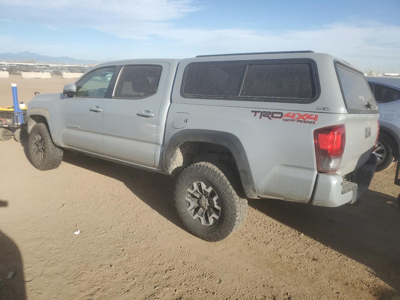 2019 TOYOTA TACOMA DOU - Фото 2