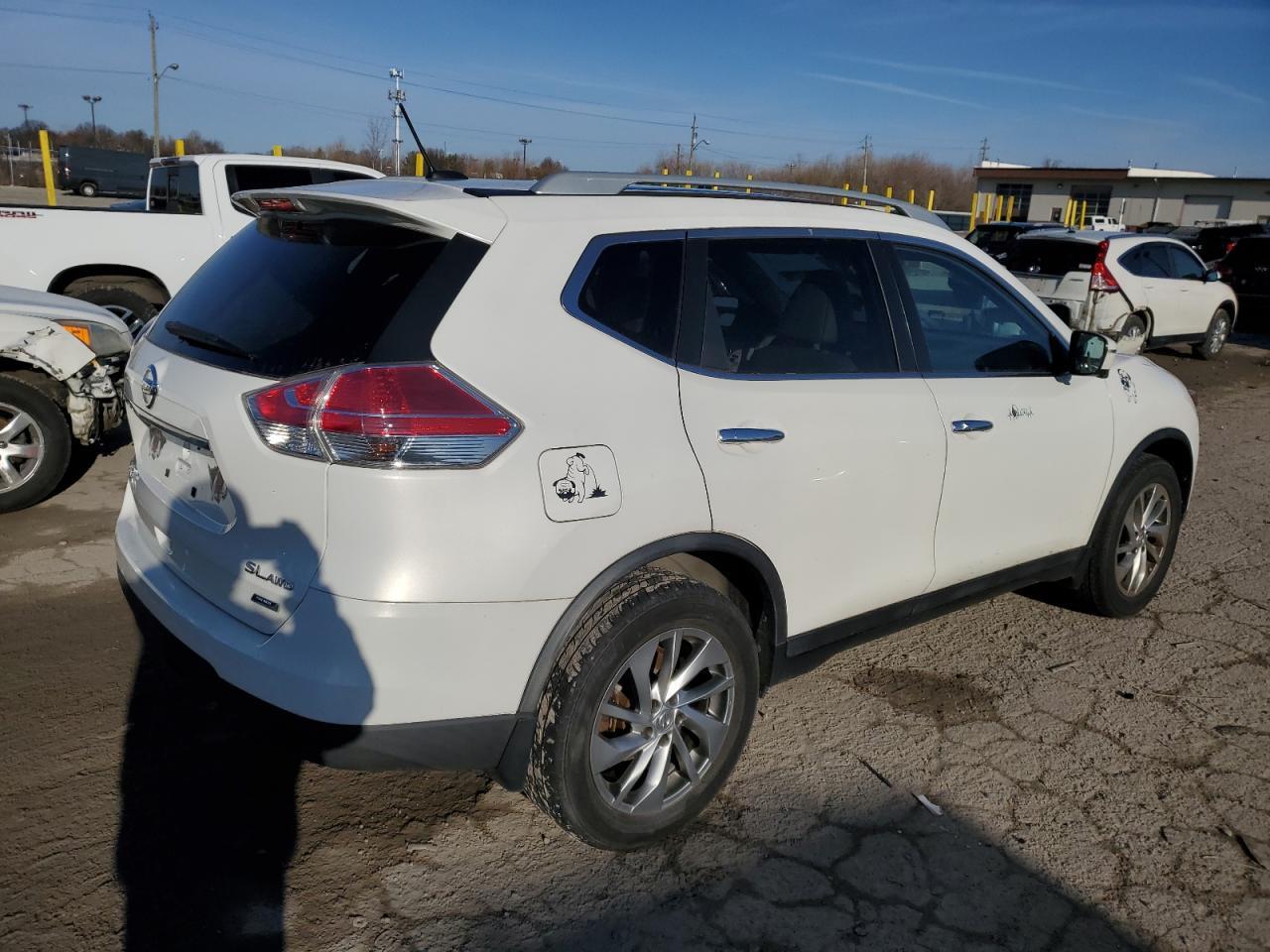 2014 NISSAN ROGUE S - Фото 3