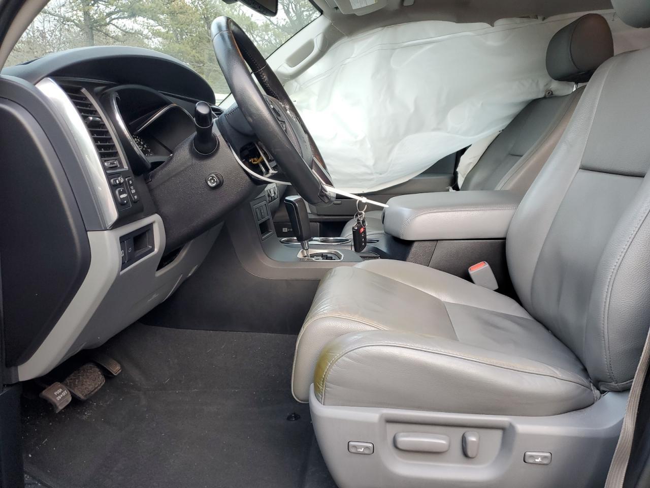 2020 TOYOTA SEQUOIA LI - Image 7