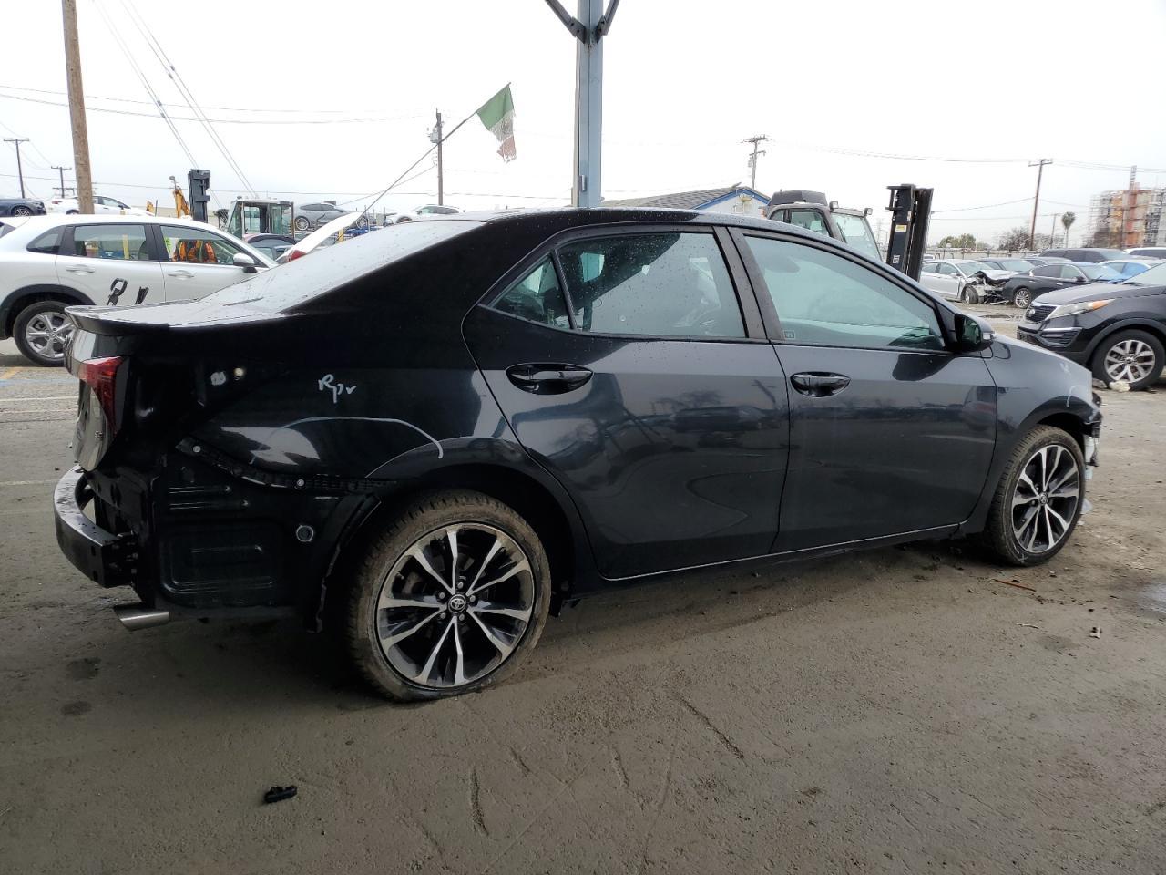 2018 TOYOTA COROLLA L - Фото 3