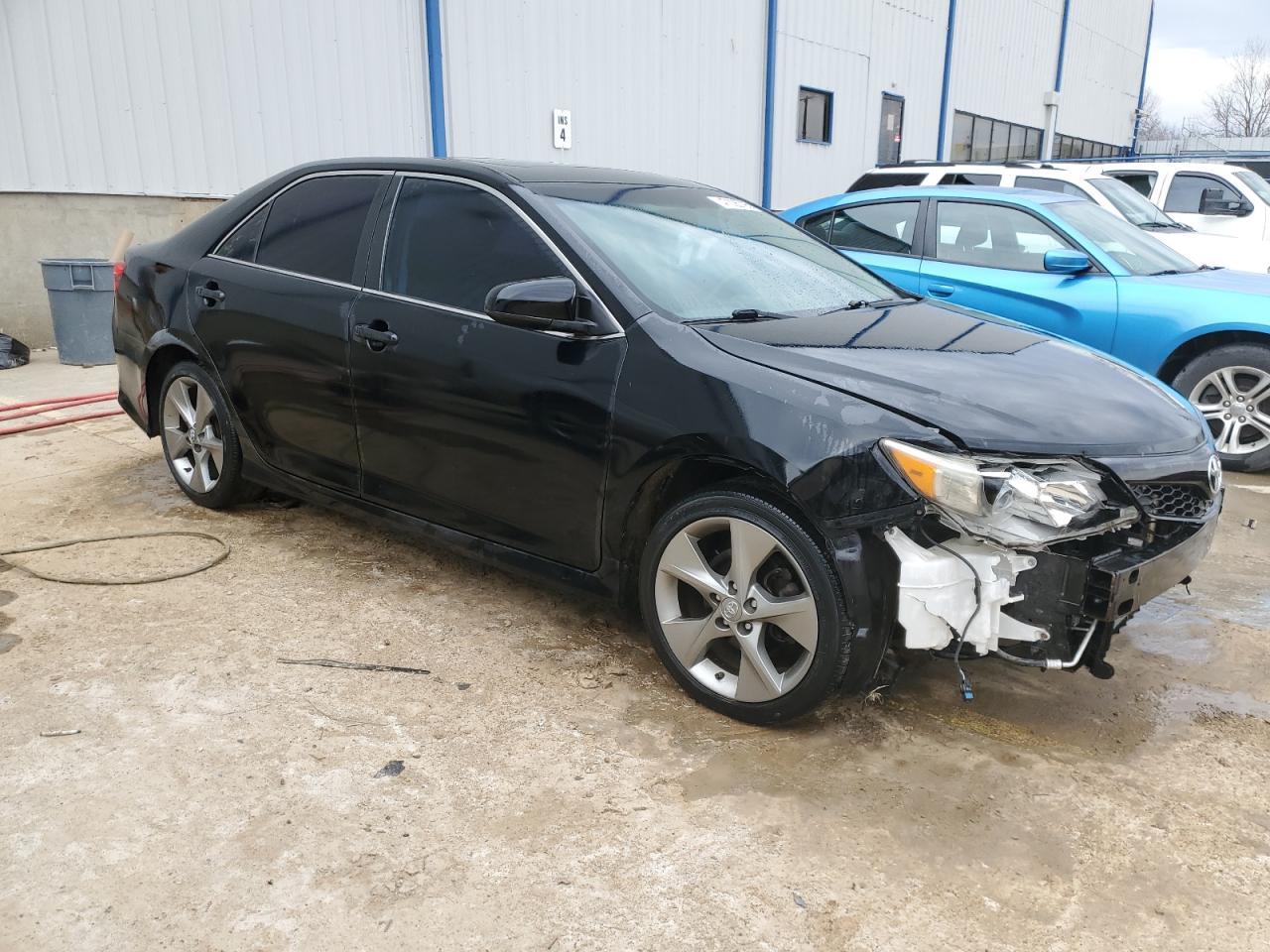 2014 TOYOTA CAMRY L - Image 4
