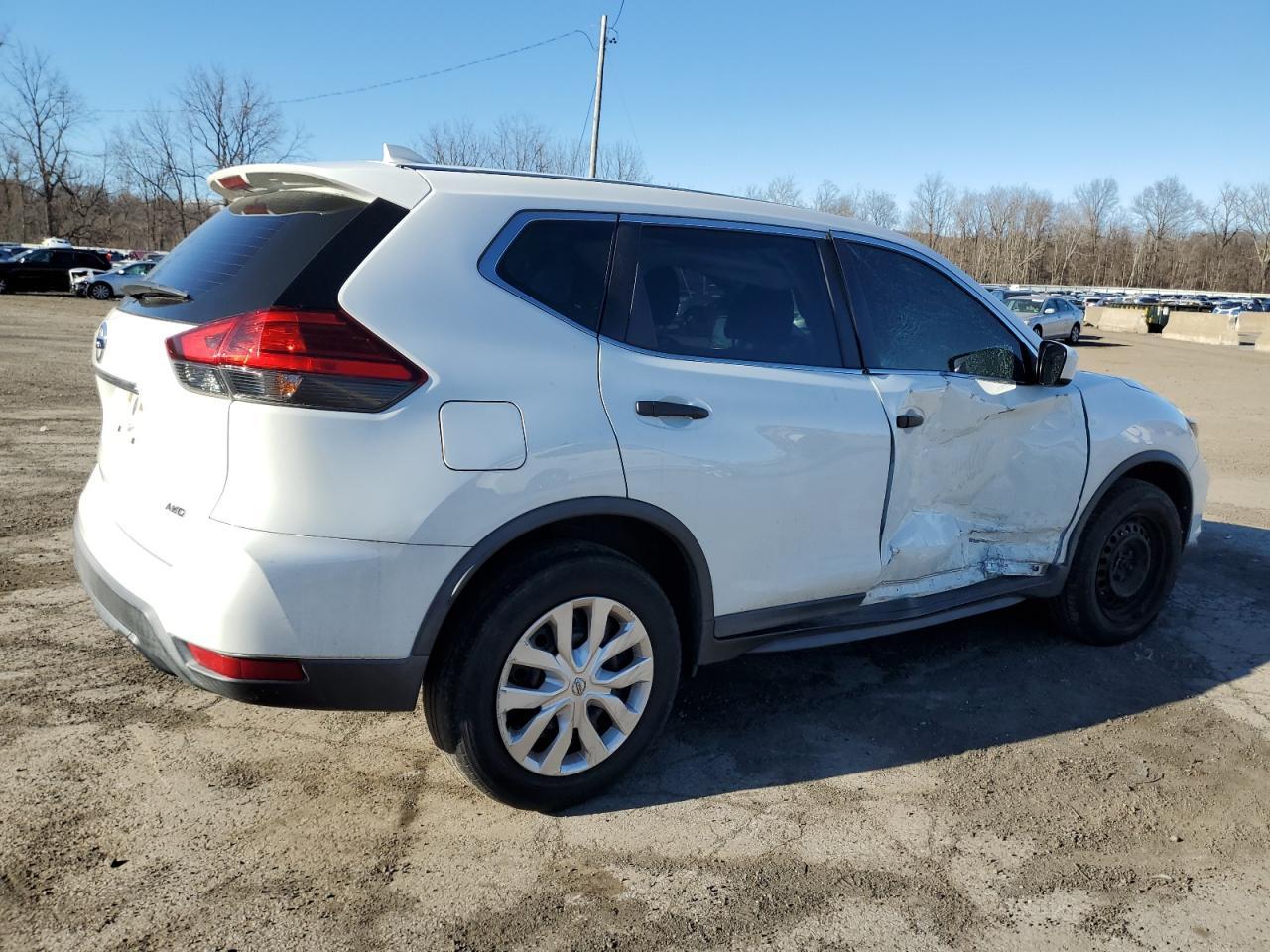 2017 NISSAN ROGUE S - Фото 3