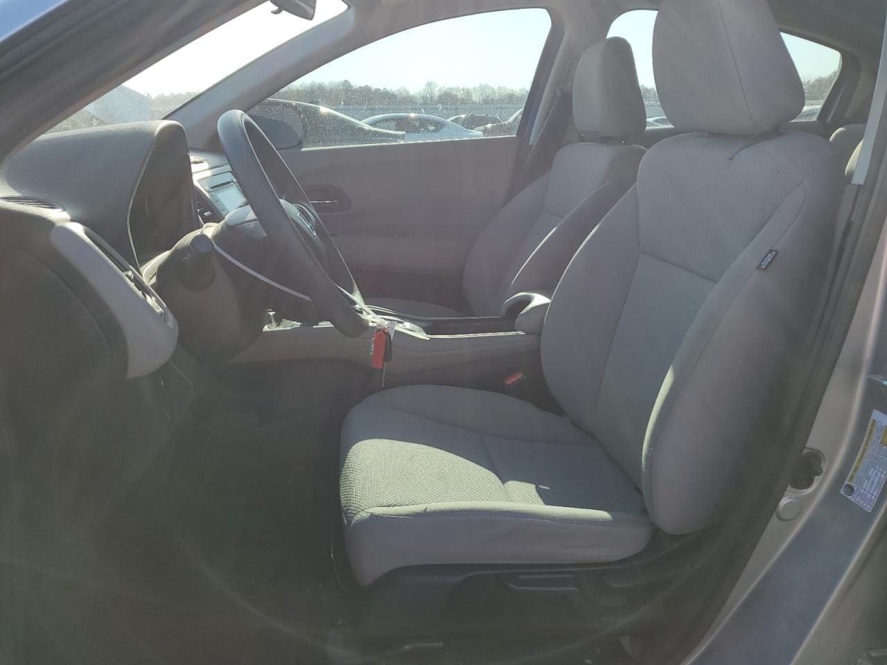 2018 HONDA HR-V LX - Image 7