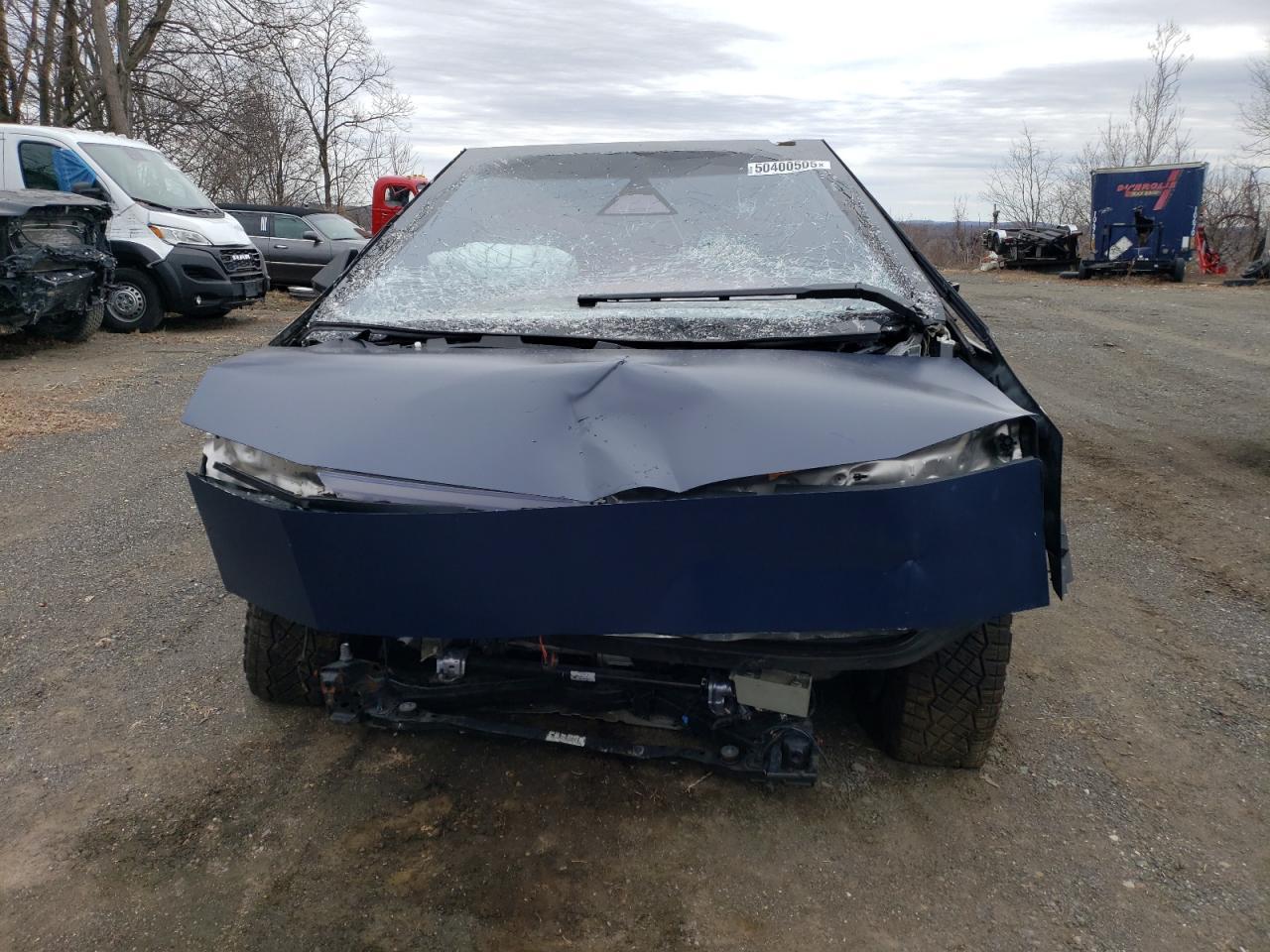 2024 TESLA CYBERTRUCK - Image 5