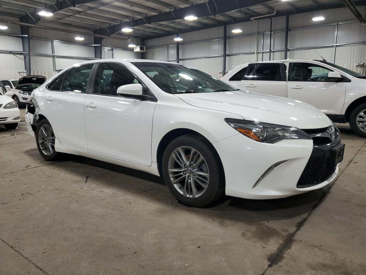 2015 TOYOTA CAMRY LE - Фото 4