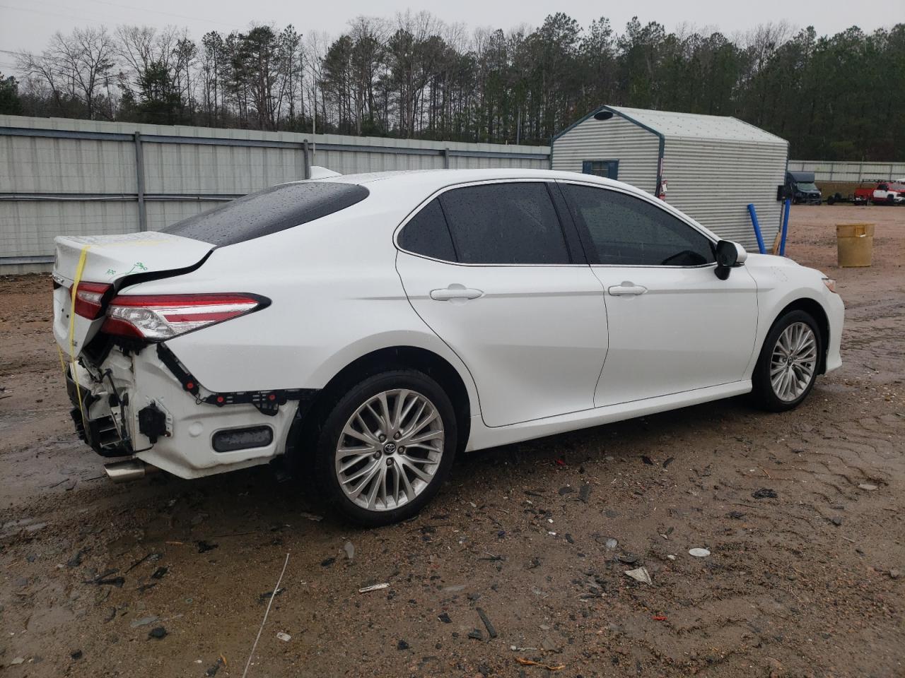 2019 TOYOTA CAMRY L - Фото 3