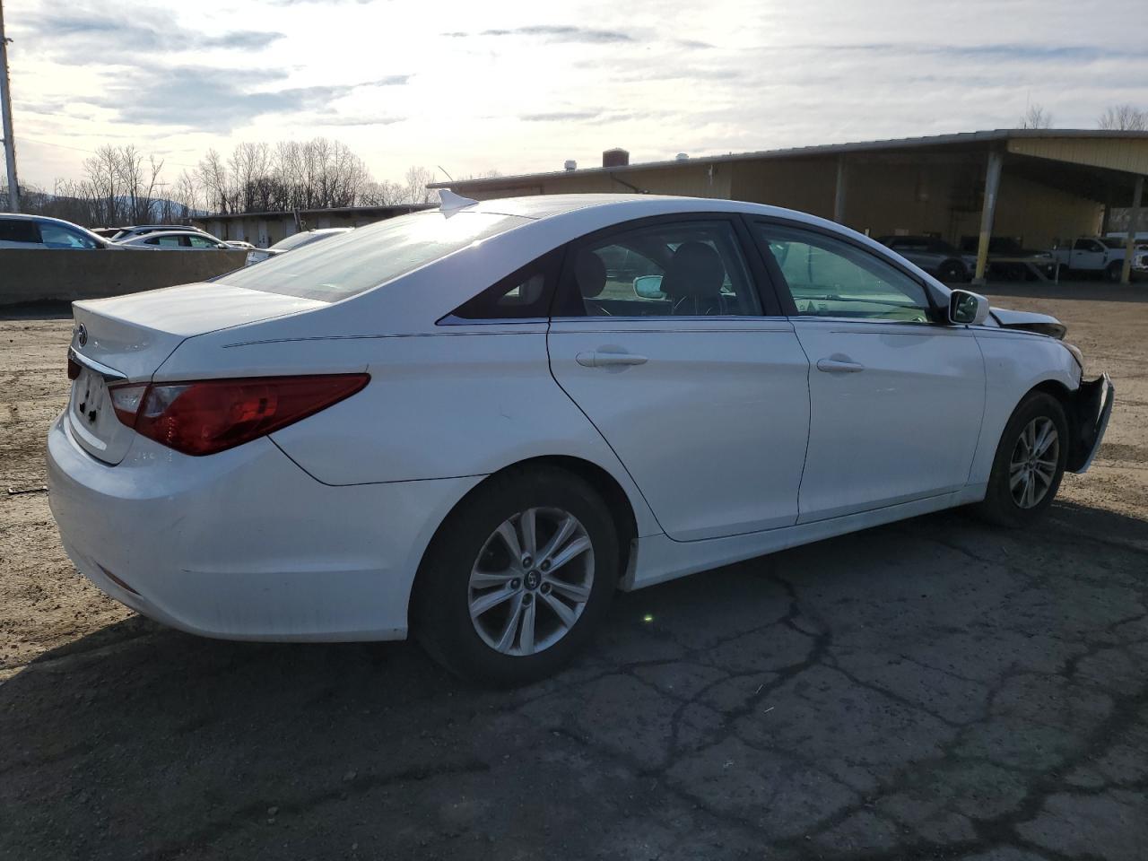 2011 HYUNDAI SONATA GLS - Image 3