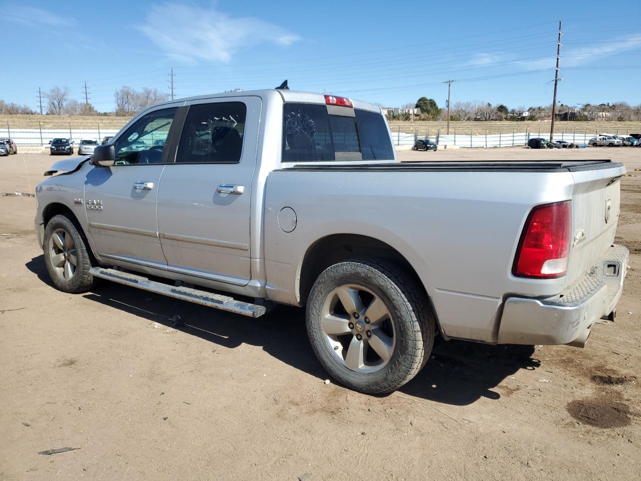 2015 RAM 1500 SLT - Image 2