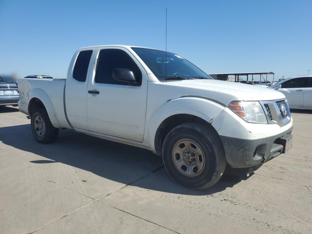 2017 NISSAN FRONTIER S - Image 4
