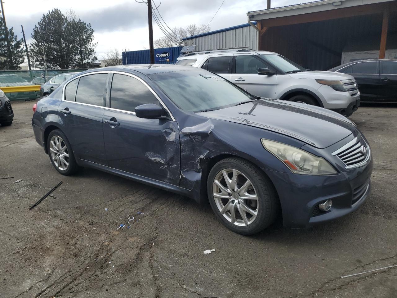 2011 INFINITI G37 - Image 4