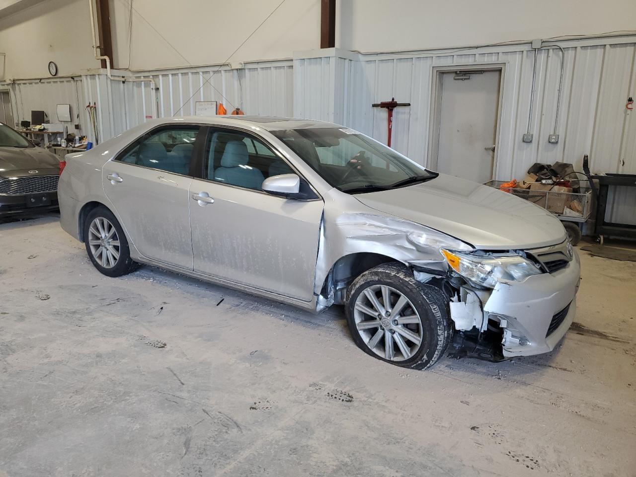 2014 TOYOTA CAMRY L - Фото 4