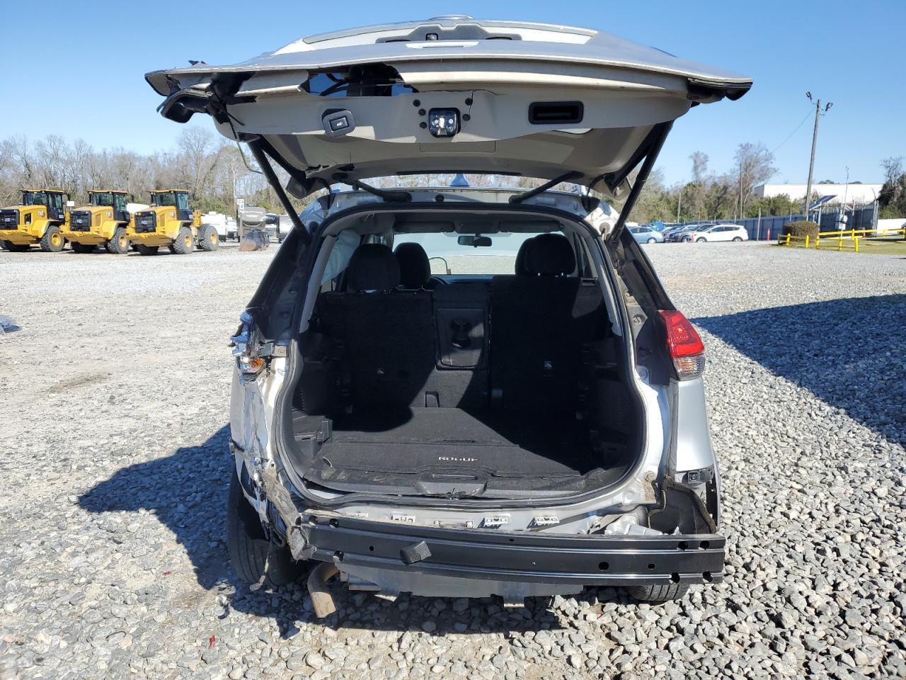 2018 NISSAN ROGUE S - Фото 6
