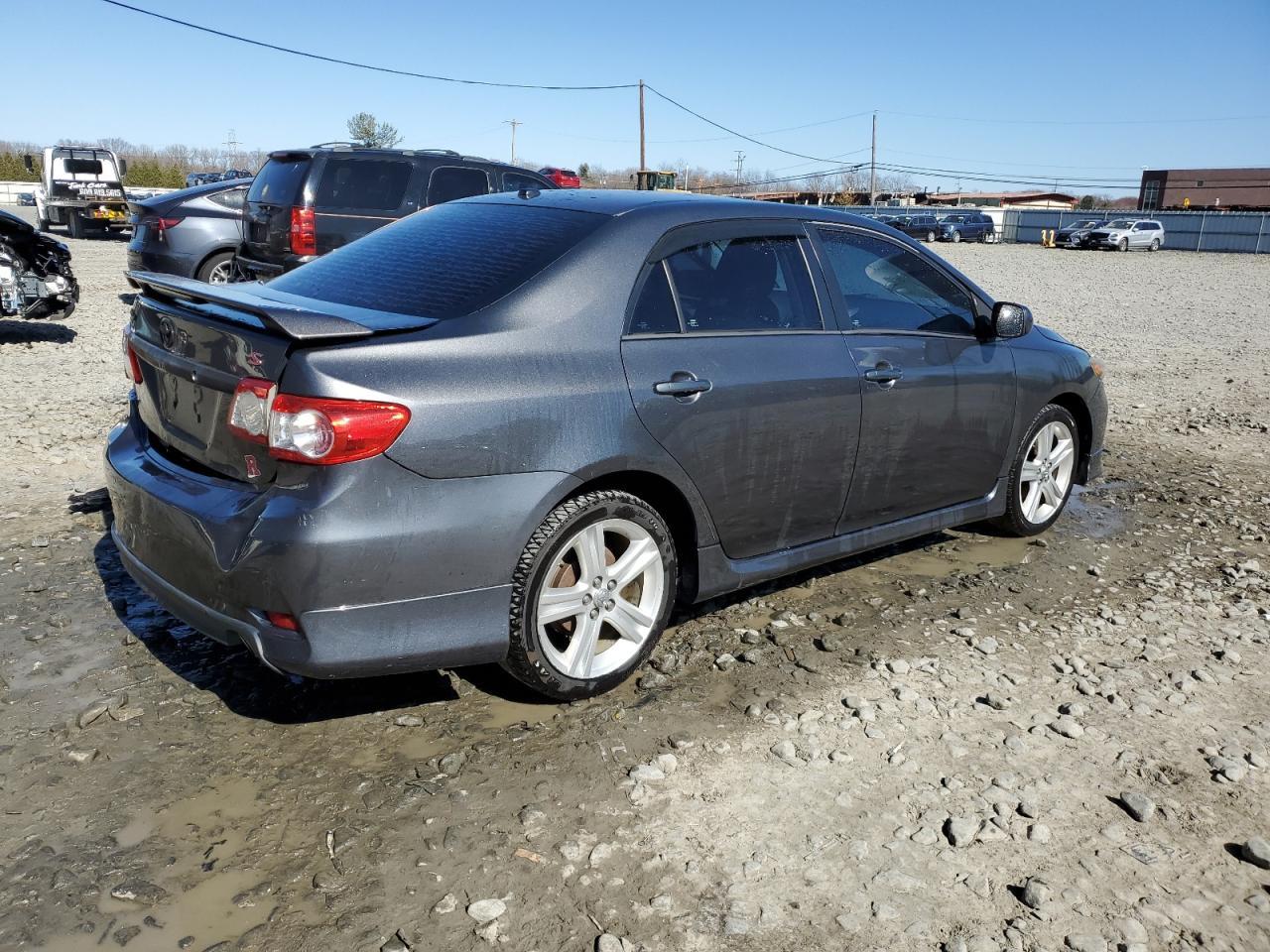 2013 TOYOTA COROLLA BA - Фото 3