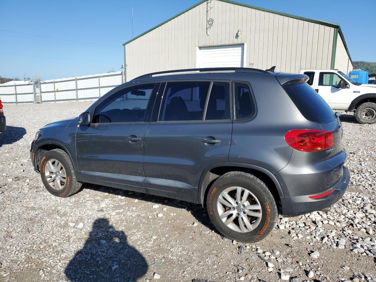 2015 VOLKSWAGEN TIGUAN S - Фото 2
