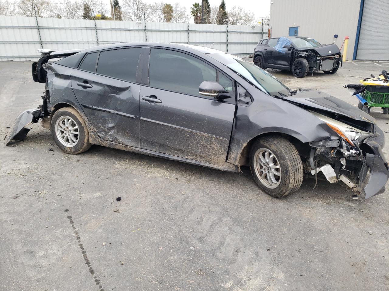2016 TOYOTA PRIUS - Image 4