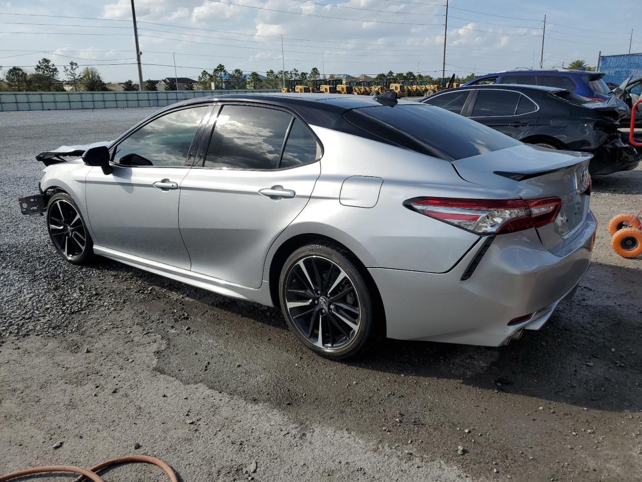 2019 TOYOTA CAMRY XSE - Фото 2