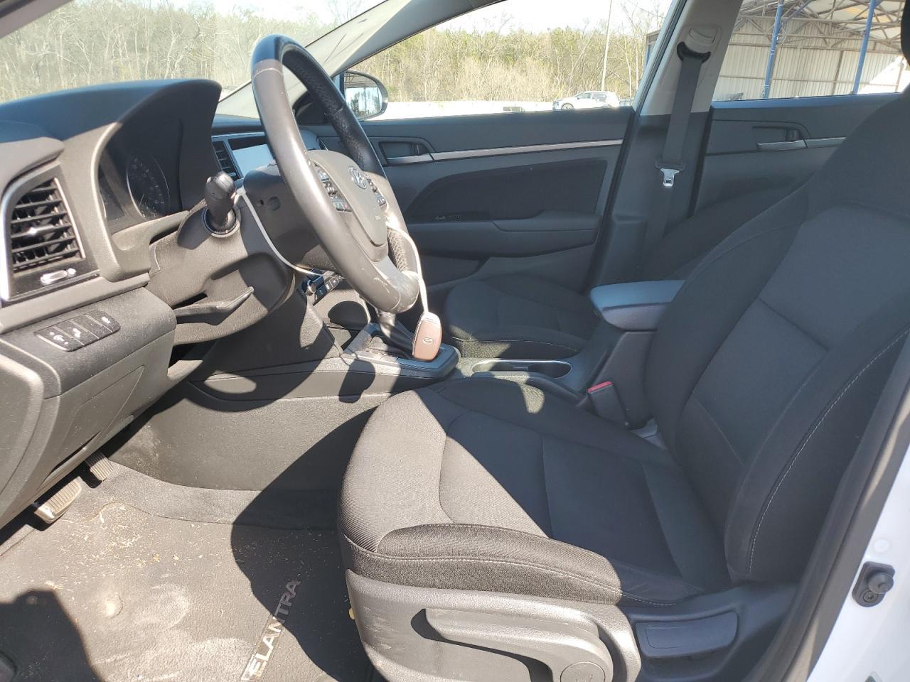 2018 HYUNDAI ELANTRA SE - Фото 7