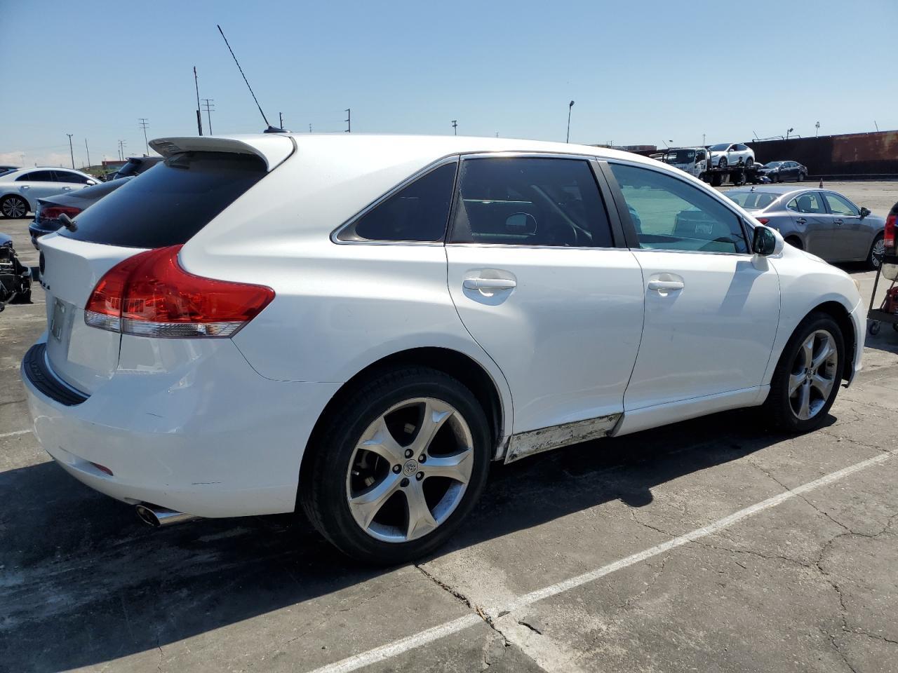 2012 TOYOTA VENZA LE - Фото 3
