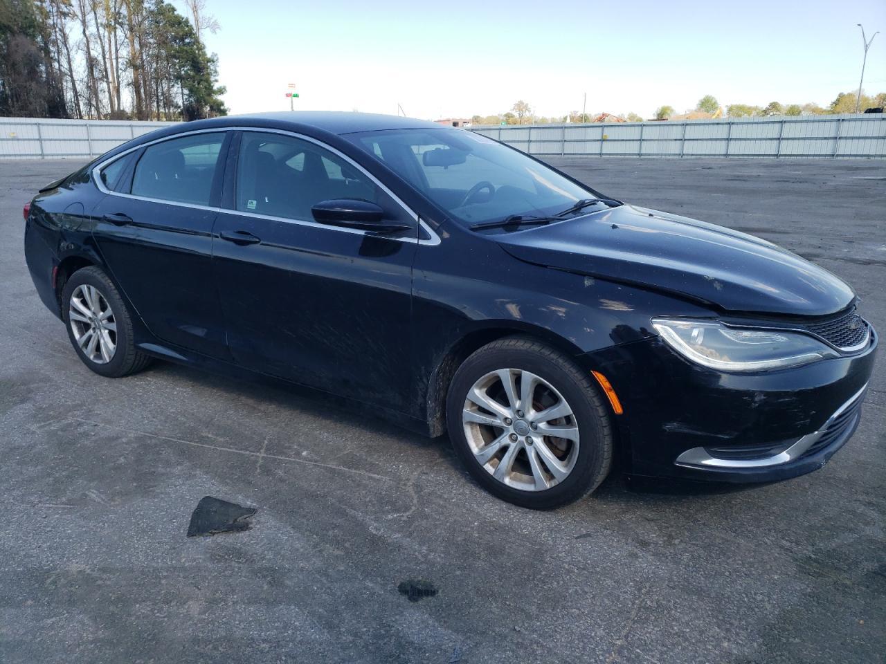 2015 CHRYSLER 200 LIMITE - Image 4