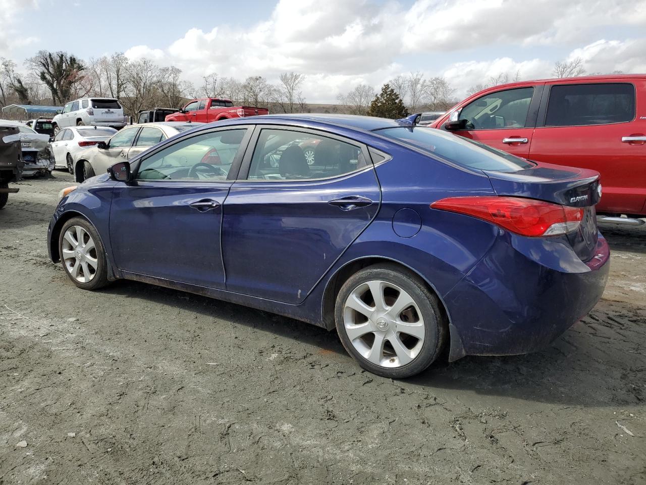 2013 HYUNDAI ELANTRA GL - Image 2