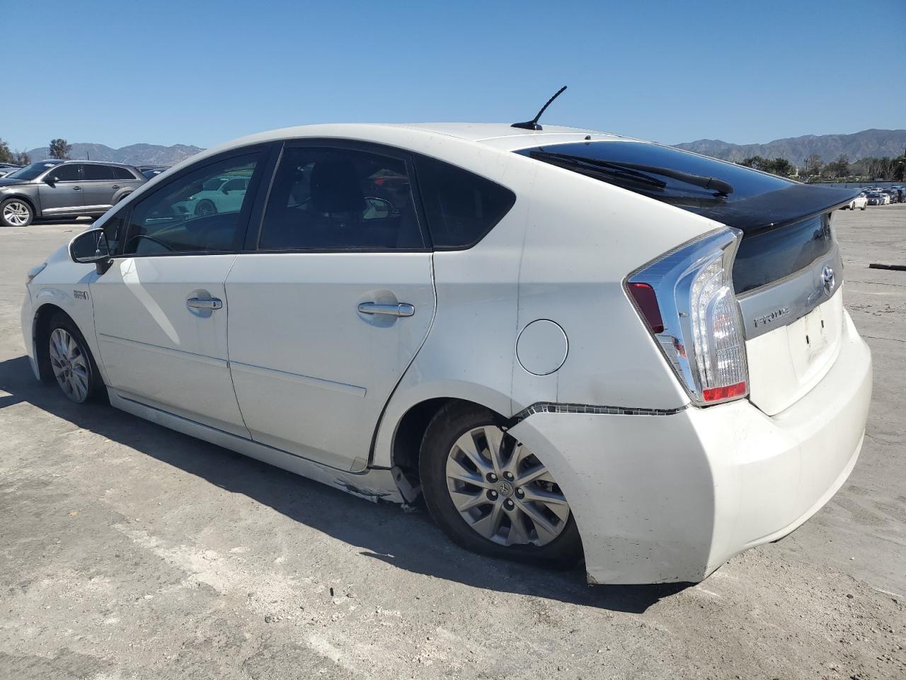 2014 TOYOTA PRIUS PLUG - Фото 2