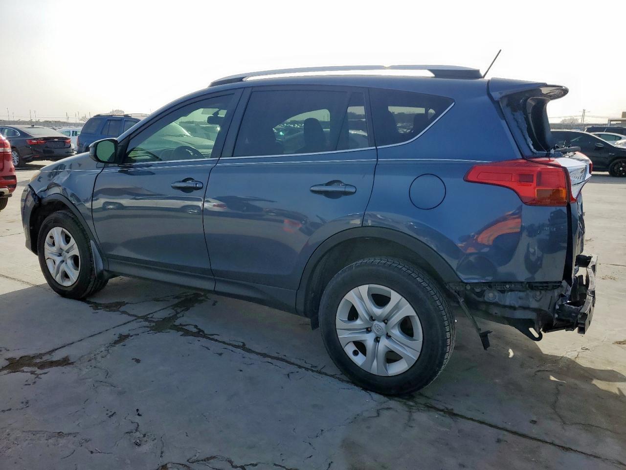 2014 TOYOTA RAV4 LE - Фото 2