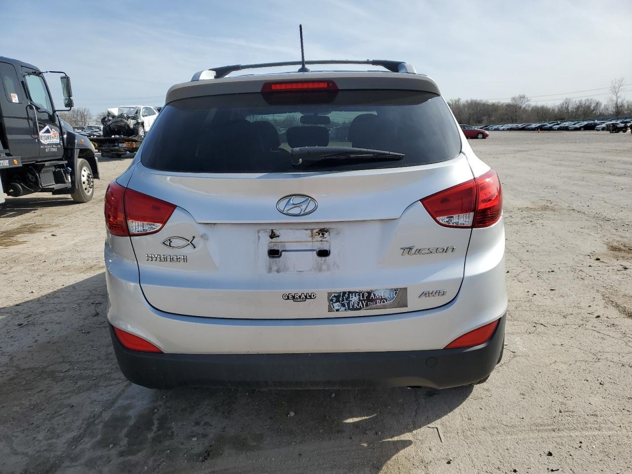 2012 HYUNDAI TUCSON GLS - Image 6