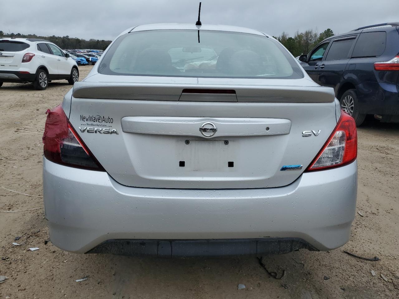 2016 NISSAN VERSA S - Фото 6