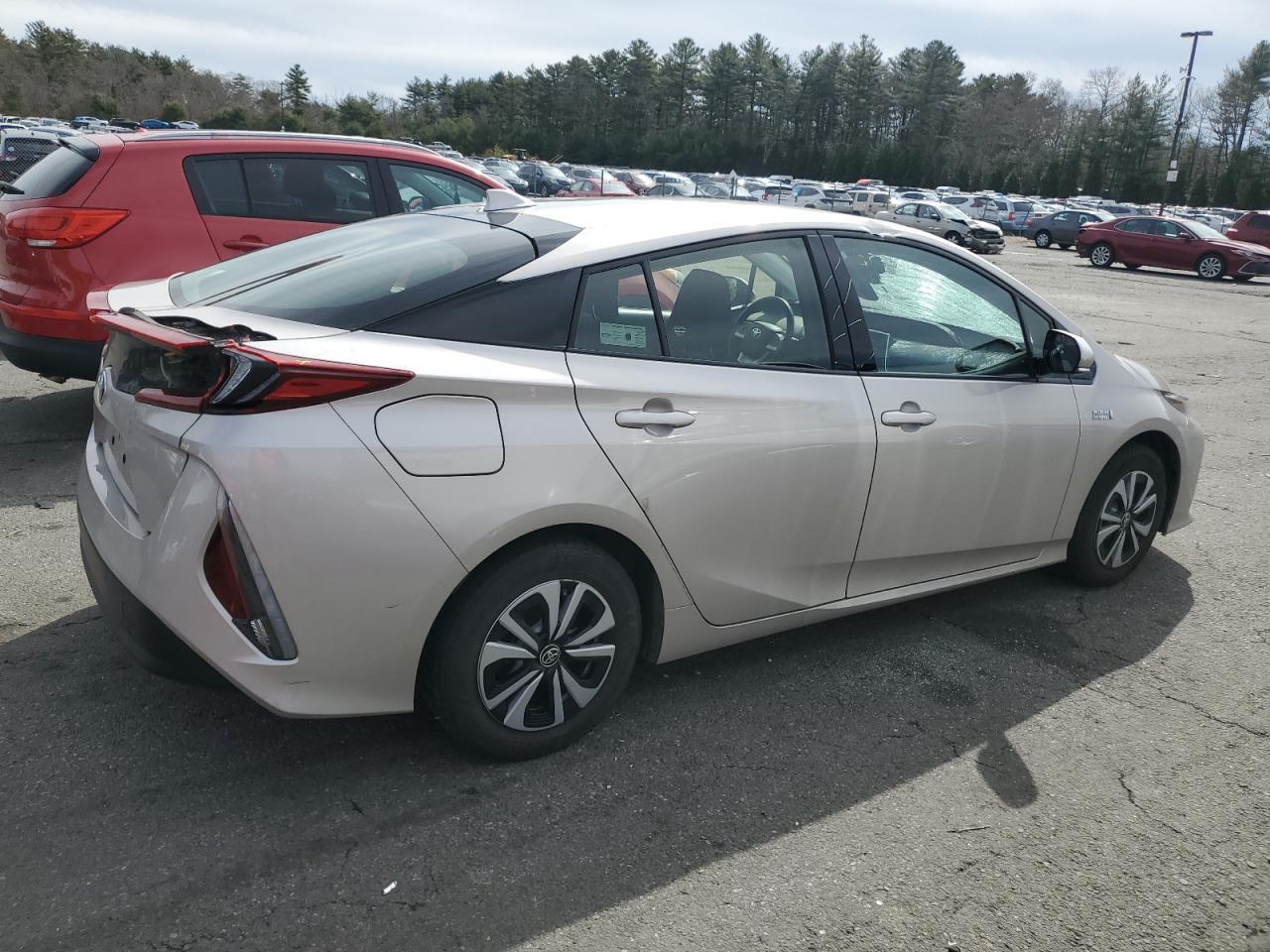 2018 TOYOTA PRIUS PRIM - Image 3