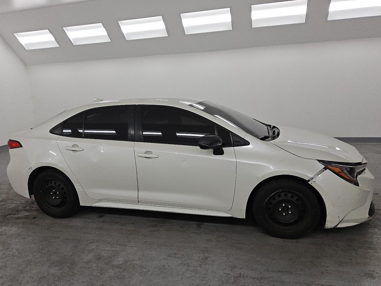 2021 TOYOTA COROLLA LE - Фото 4