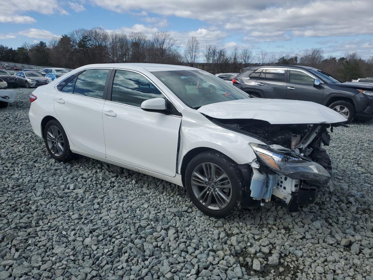 2016 TOYOTA CAMRY LE - Фото 4