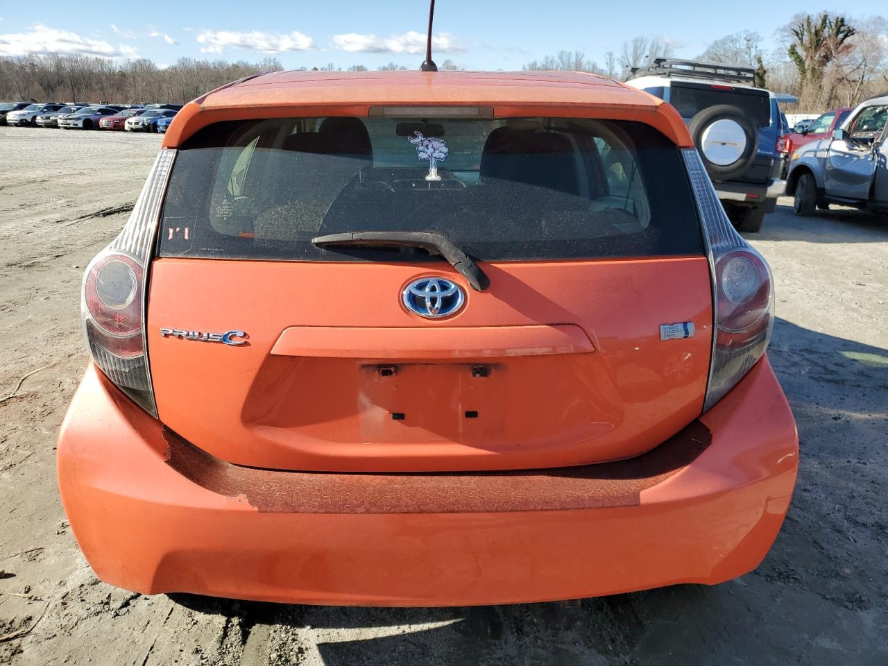 2013 TOYOTA PRIUS C - Фото 6