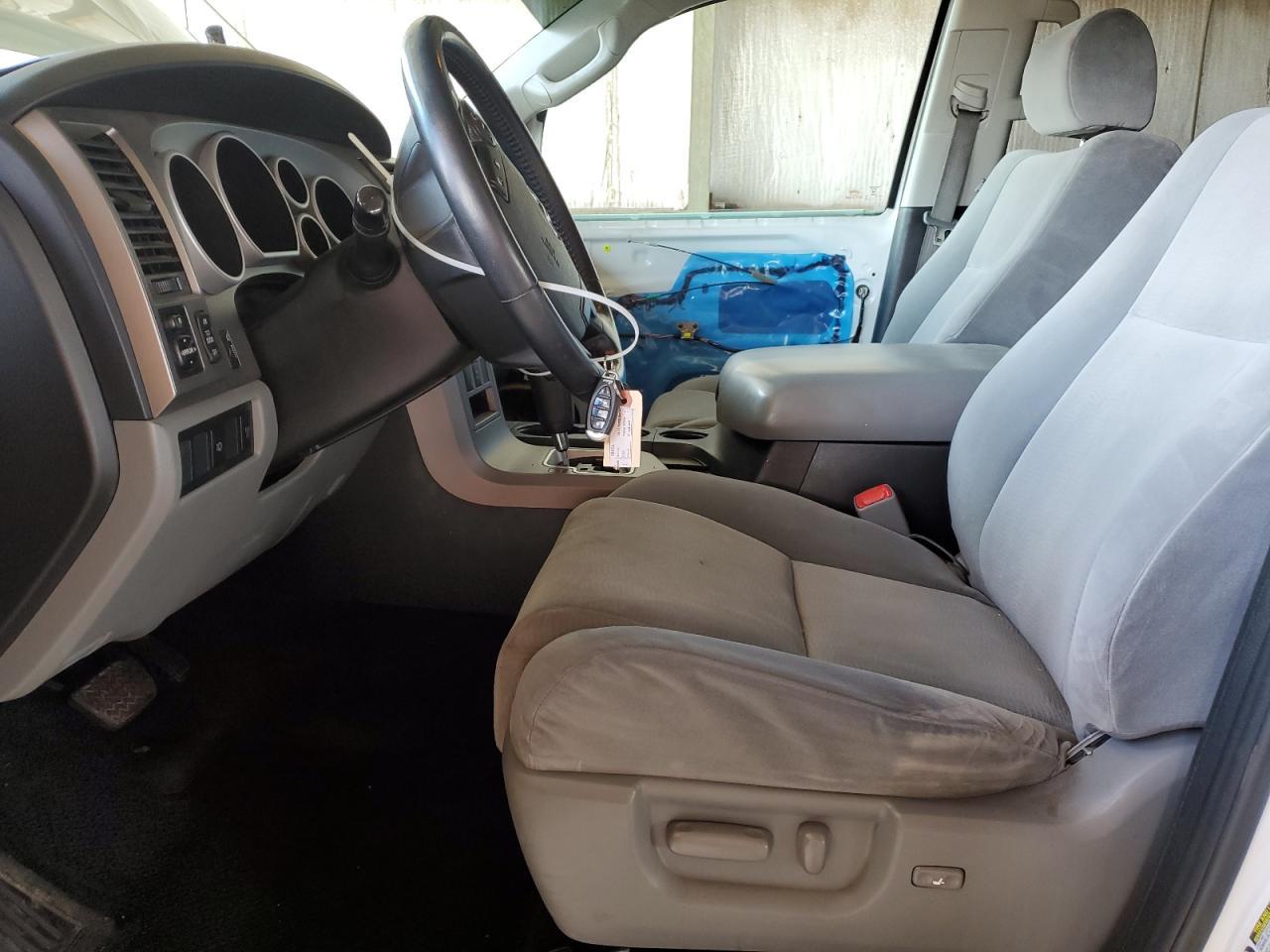 2013 TOYOTA SEQUOIA SR - Фото 7