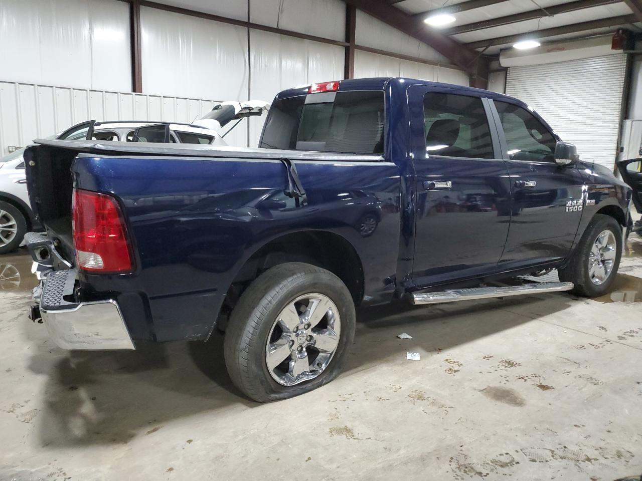 2017 RAM 1500 SLT - Image 3