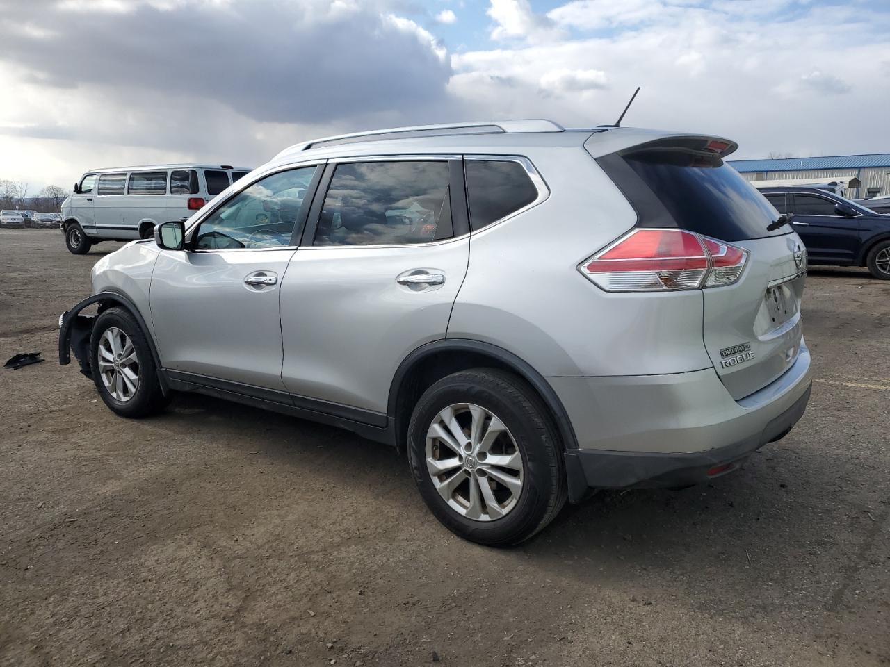 2015 NISSAN ROGUE S - Фото 2