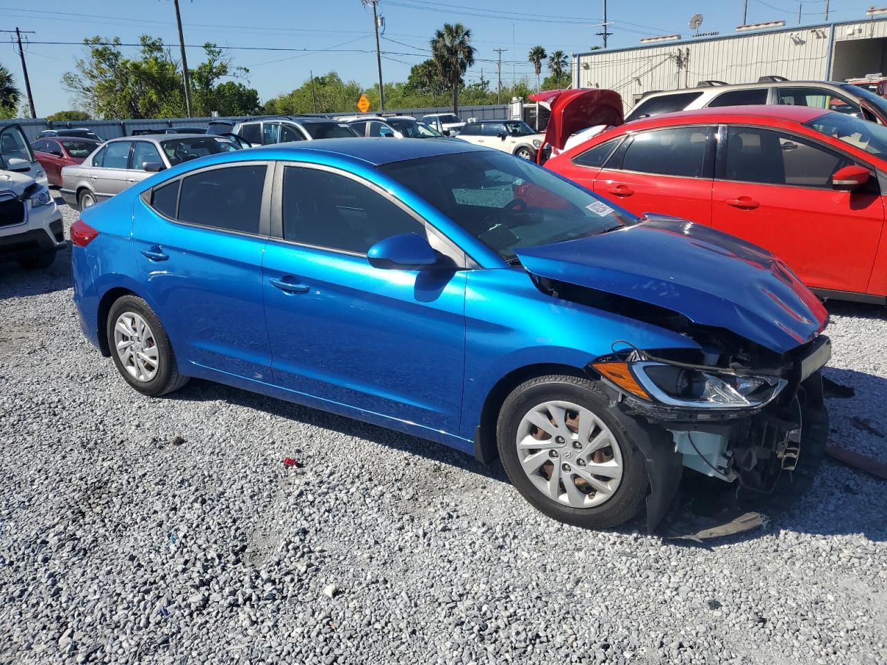 2018 HYUNDAI ELANTRA SE - Image 4