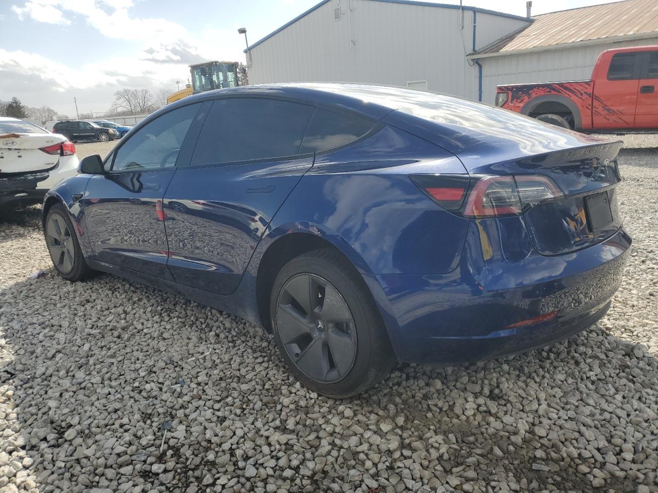 2023 TESLA MODEL 3 - Фото 2
