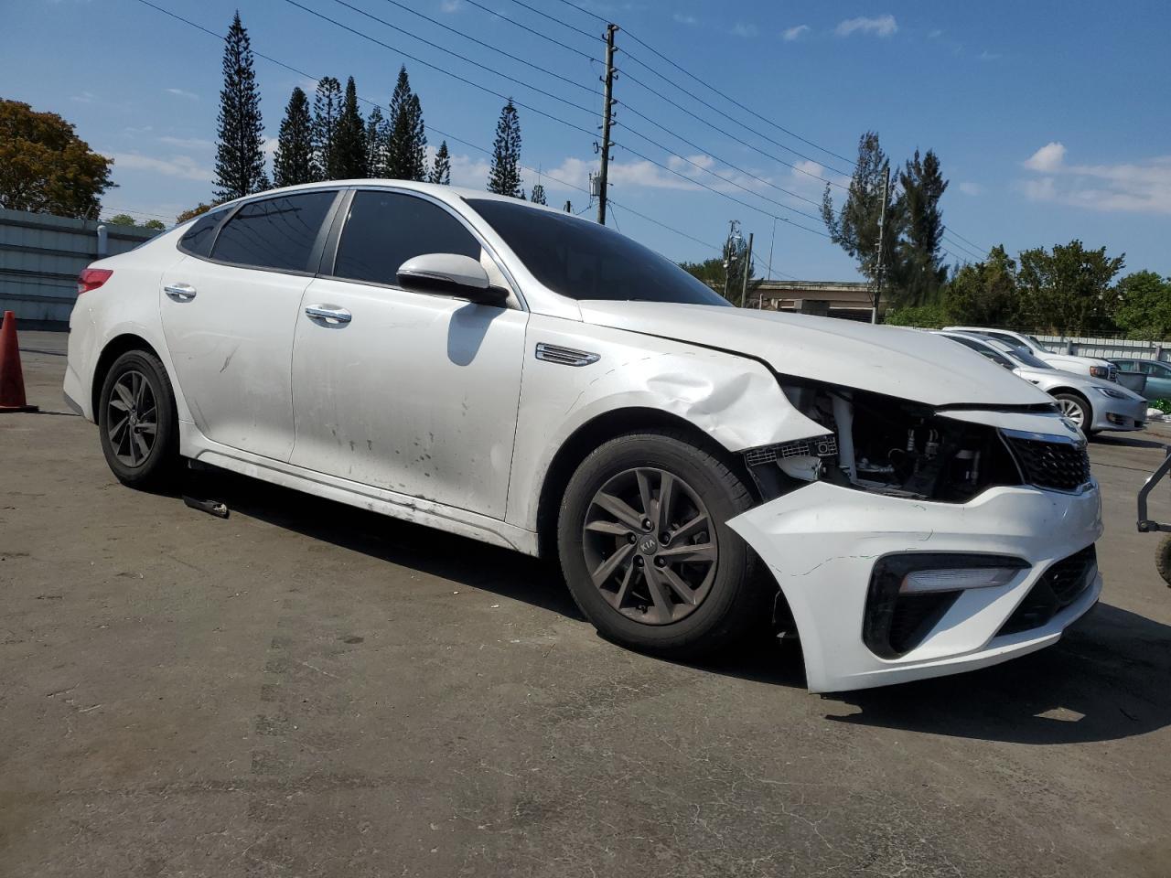 2020 KIA OPTIMA LX - Image 4