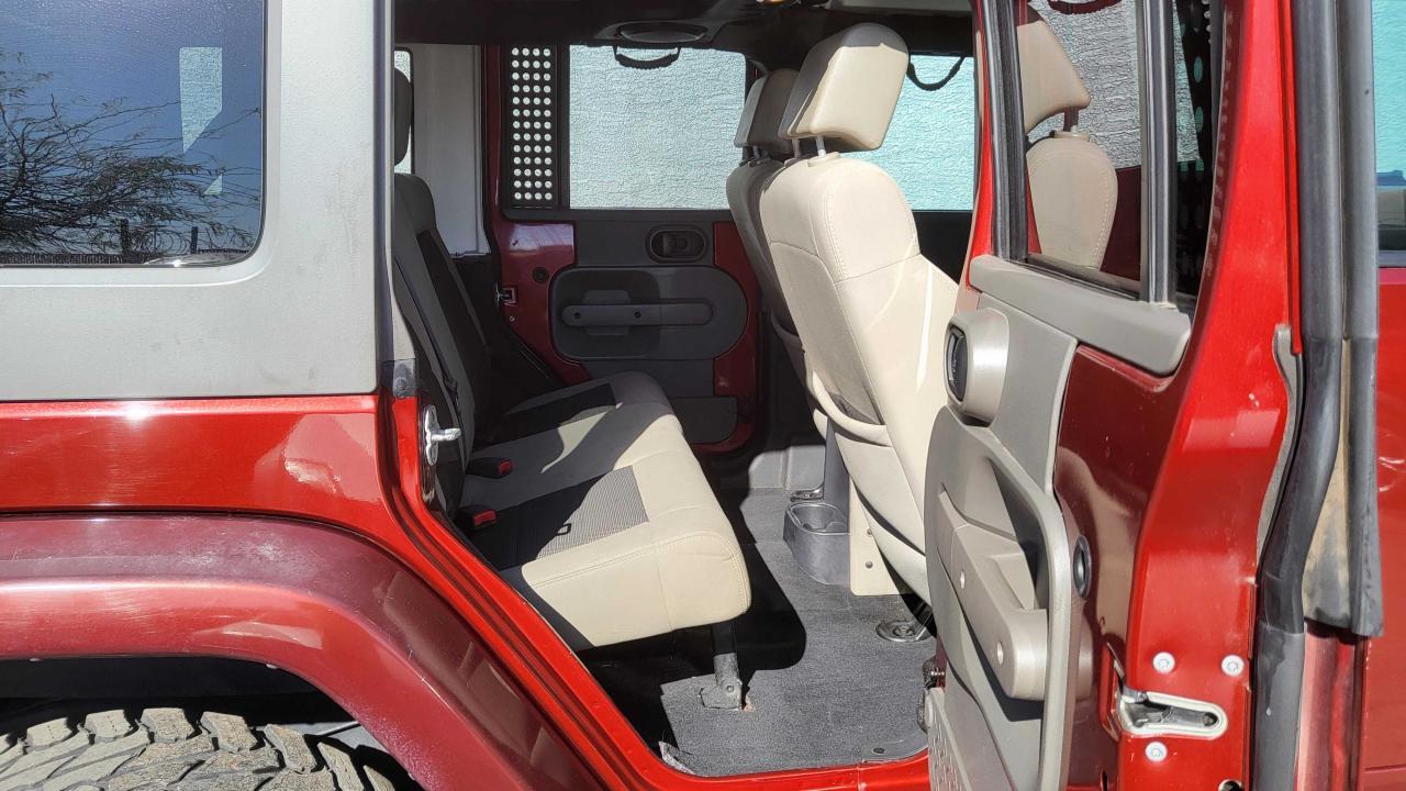 2010 JEEP WRANGLER U - Image 6