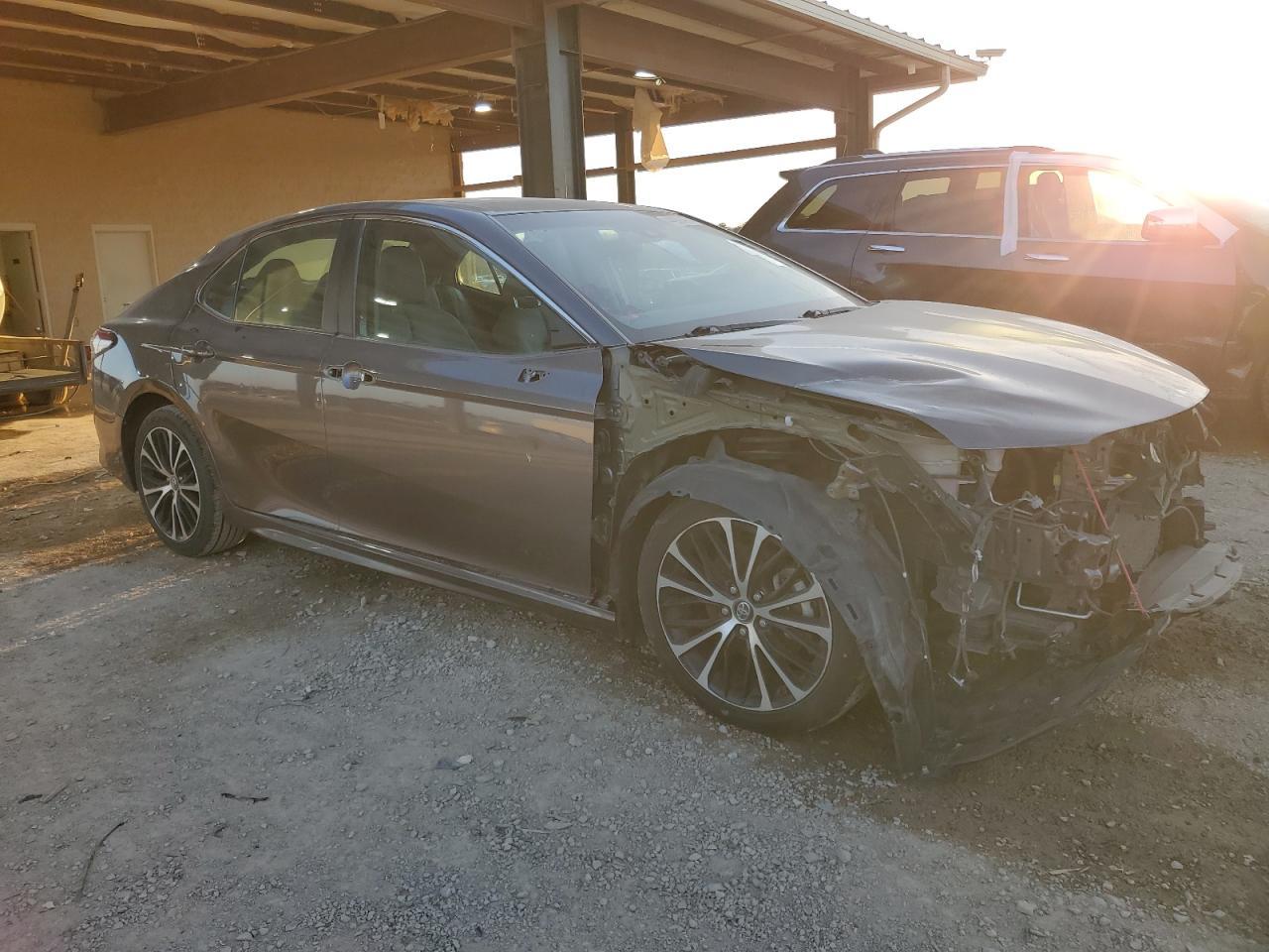 2018 TOYOTA CAMRY L - Фото 4