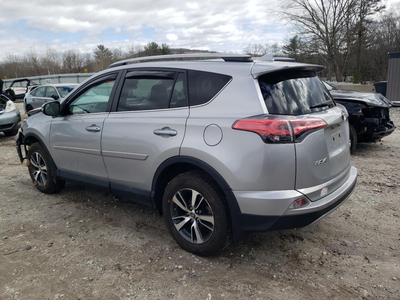 2017 TOYOTA RAV4 XLE - Image 2