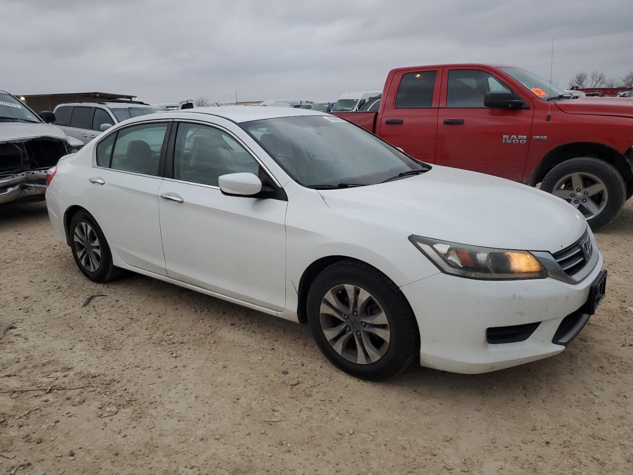 2014 HONDA ACCORD LX - Фото 4
