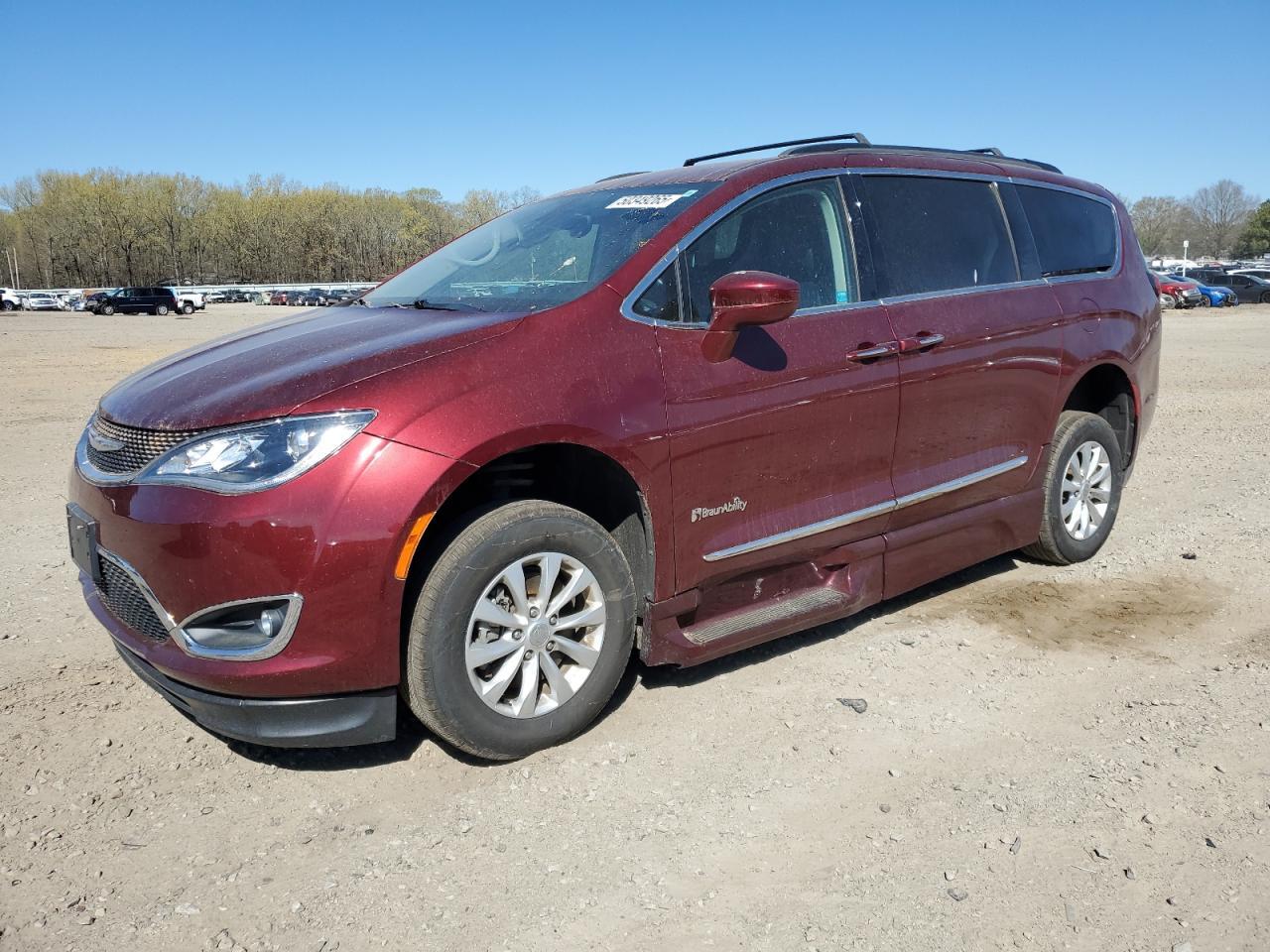 2017 CHRYSLER PACIFICA T