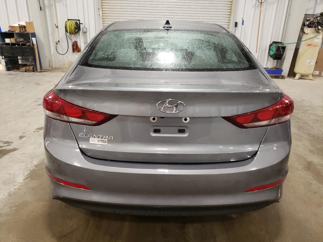 2018 HYUNDAI ELANTRA SE - Фото 6